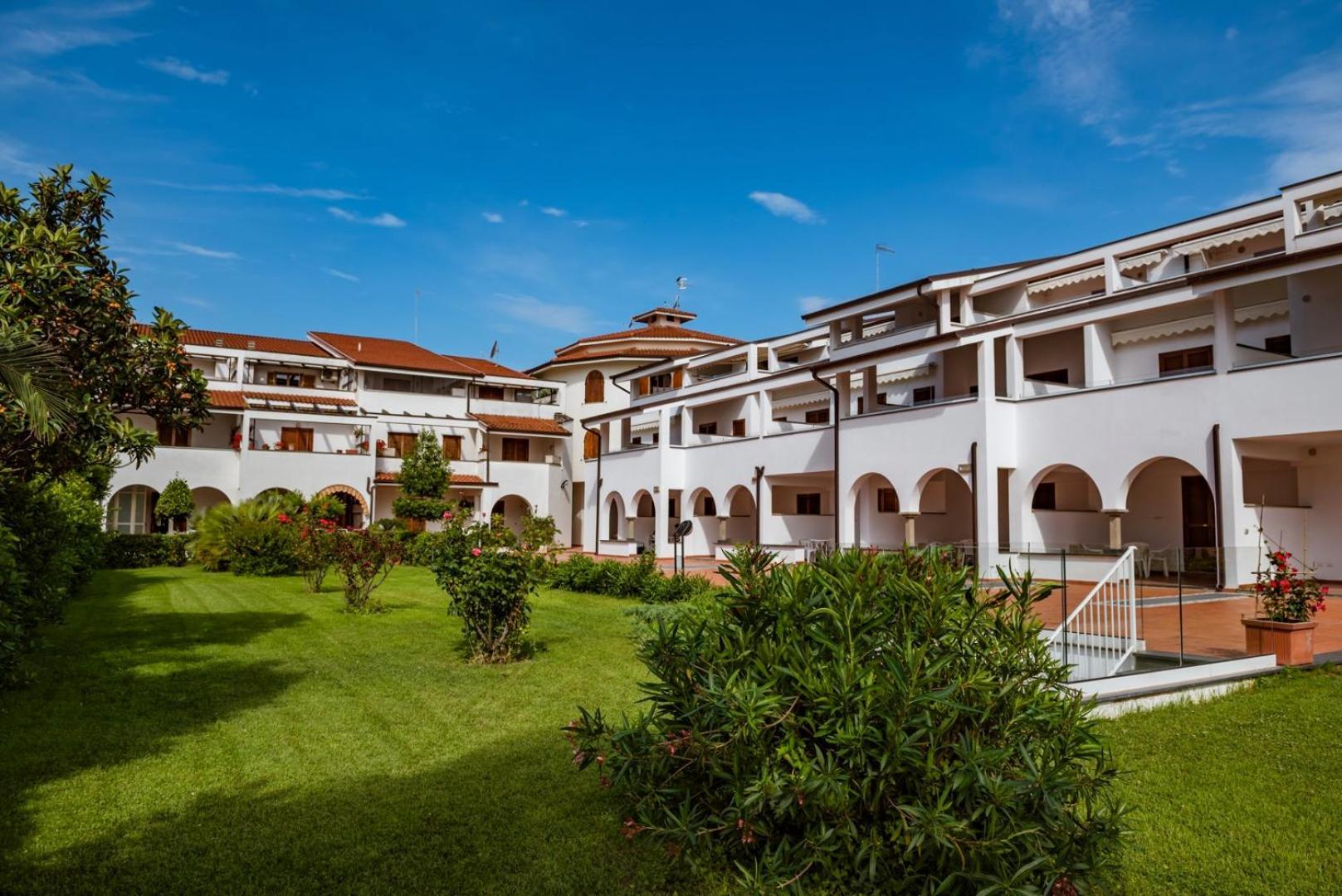 Residence Elle San Benedetto del Tronto Exterior photo