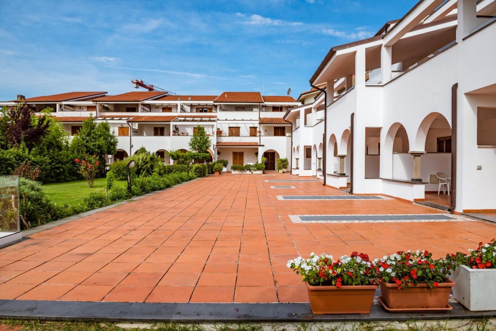Residence Elle San Benedetto del Tronto Exterior photo